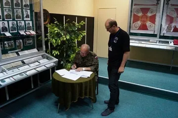 Artefakty mjr. Raginisa w Komorowie (zdjęcia)
