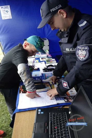 Festyn w Broku z udziałem mundurowych (zdjęcia)