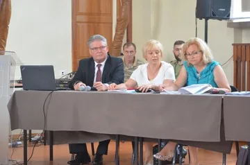 Starosta ostrowski Zbigniew Kamiński z absolutorium (zdjęcia)