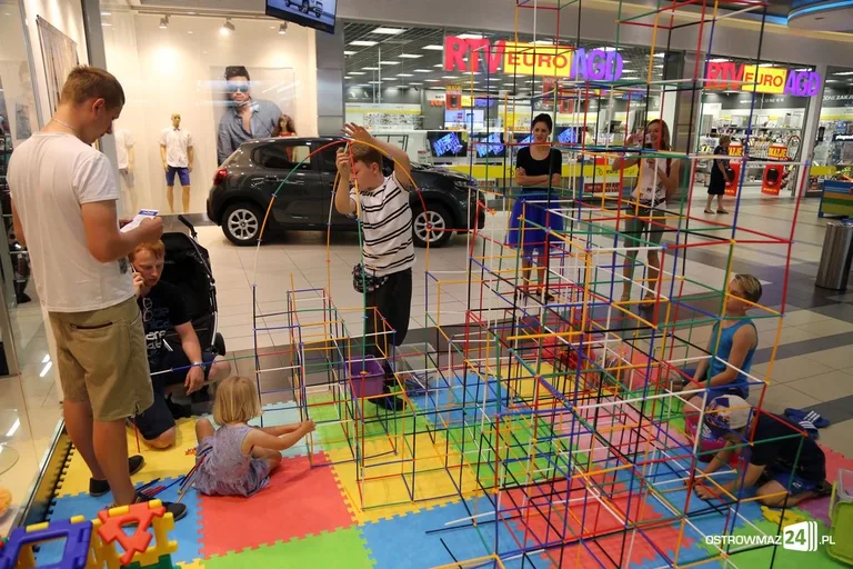 Wakacyjne zabawy dla dzieci w Galerii Bursztynowej (zdjęcia)