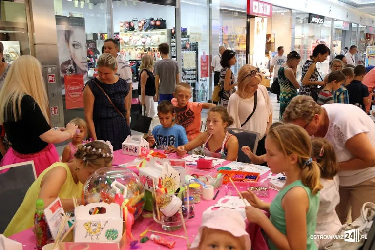 Wakacyjne zabawy dla dzieci w Galerii Bursztynowej (zdjęcia)