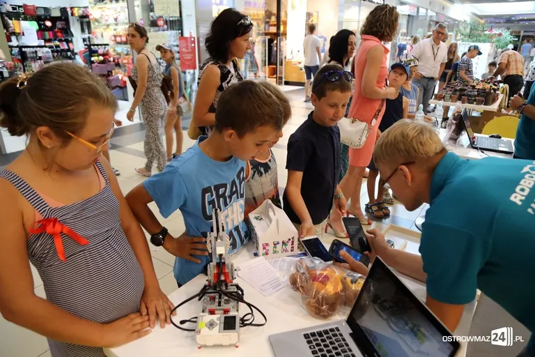 Wakacyjne zabawy dla dzieci w Galerii Bursztynowej (zdjęcia)