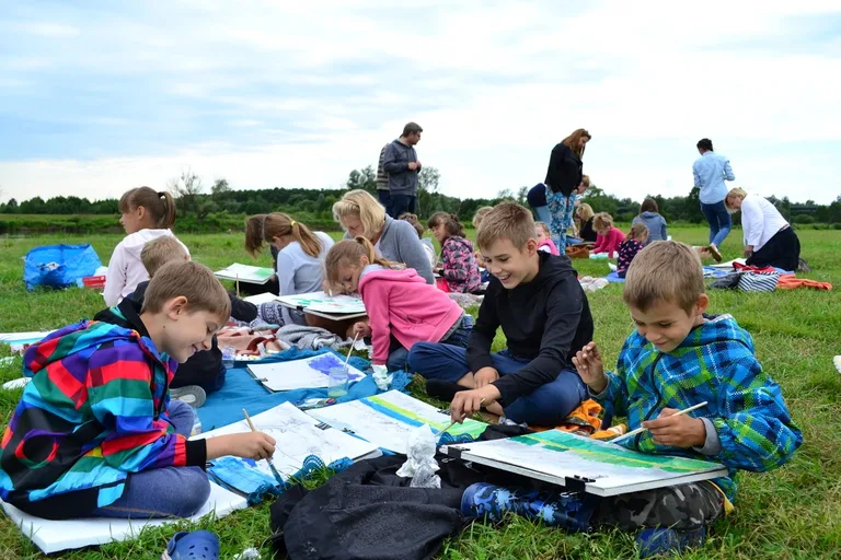 Plener malarski na nadbużańskiej plaży w Broku (zdjęcia)