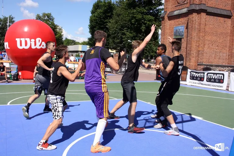 Koszykówka 3x3: zacięte rywalizacje kobiet i mężczyzn U-18 (zdjęcia)