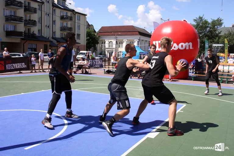 Koszykówka 3x3: zacięte rywalizacje kobiet i mężczyzn U-18 (zdjęcia)