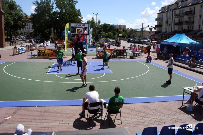 Koszykówka 3x3: zacięte rywalizacje kobiet i mężczyzn U-18 (zdjęcia)