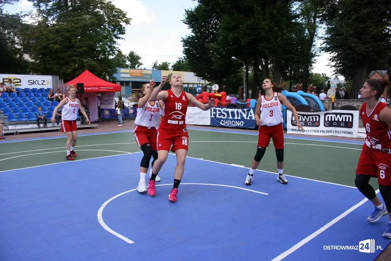 Koszykówka 3x3: zacięte rywalizacje kobiet i mężczyzn U-18 (zdjęcia)