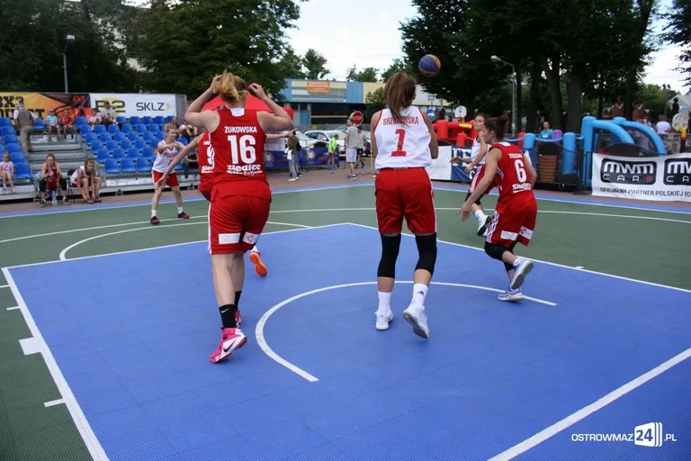 Koszykówka 3x3: zacięte rywalizacje kobiet i mężczyzn U-18 (zdjęcia)