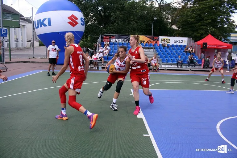 Koszykówka 3x3: zacięte rywalizacje kobiet i mężczyzn U-18 (zdjęcia)
