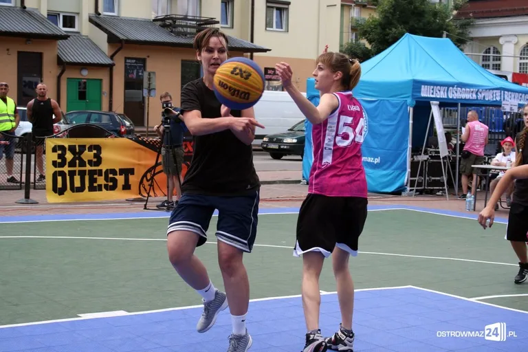 Koszykówka 3x3: zacięte rywalizacje kobiet i mężczyzn U-18 (zdjęcia)