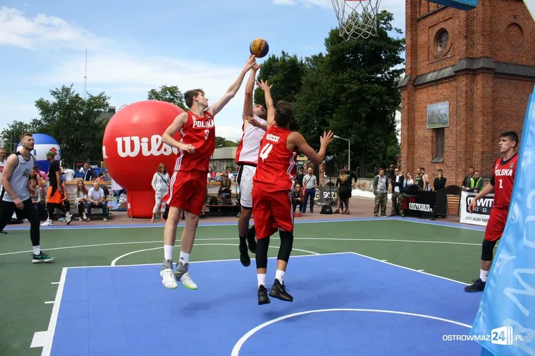 Koszykówka 3x3: drużyna z Krakowa wygrywa w Ostrowi Mazowieckiej (zdjęcia)