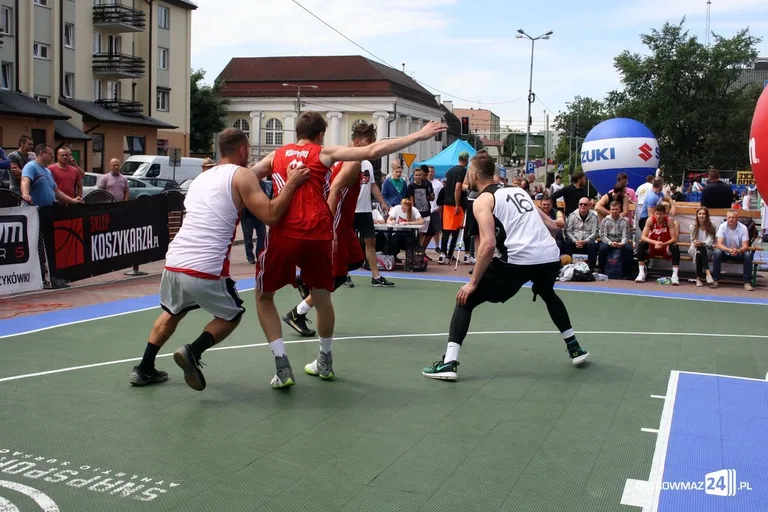 Koszykówka 3x3: drużyna z Krakowa wygrywa w Ostrowi Mazowieckiej (zdjęcia)