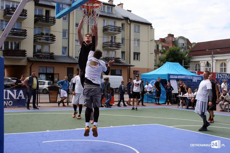Koszykówka 3x3: drużyna z Krakowa wygrywa w Ostrowi Mazowieckiej (zdjęcia)