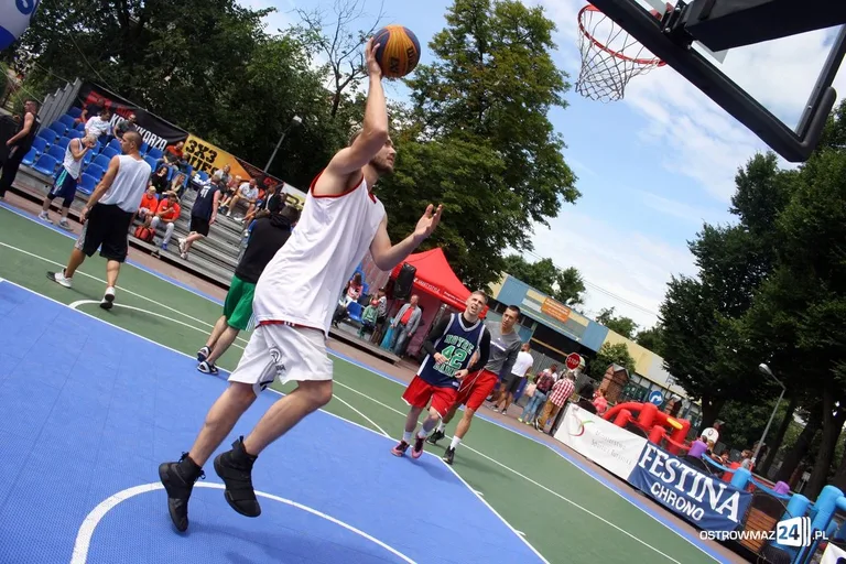 Koszykówka 3x3: drużyna z Krakowa wygrywa w Ostrowi Mazowieckiej (zdjęcia)