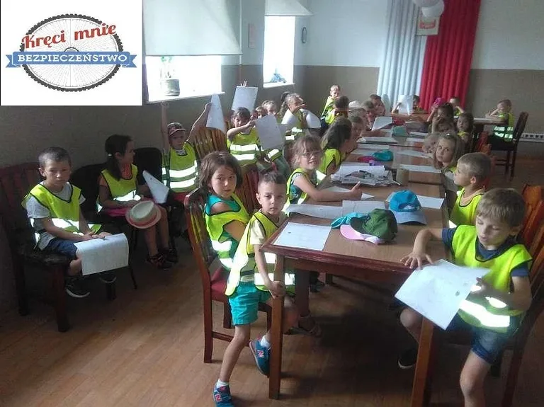 Spotkania policji z dziećmi (zdjęcia)