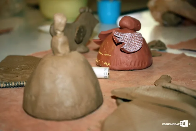 Wakacyjne warsztaty ceramiczne (zdjęcia)