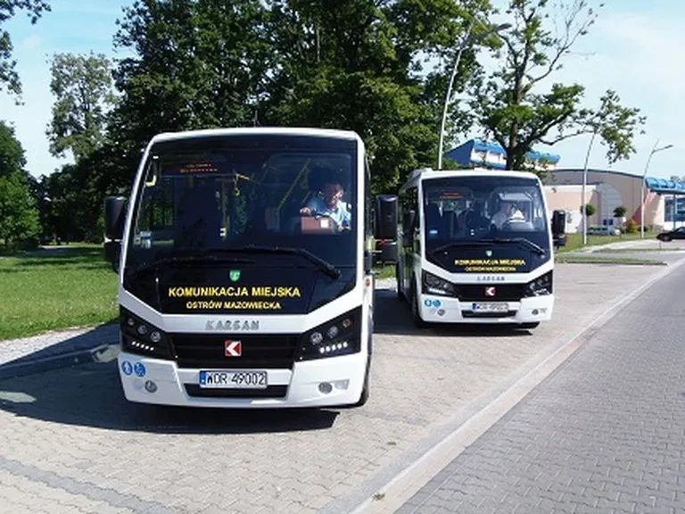 Wymiana autobusów miejskich. Dwa nowe pojazdy (zdjęcia)