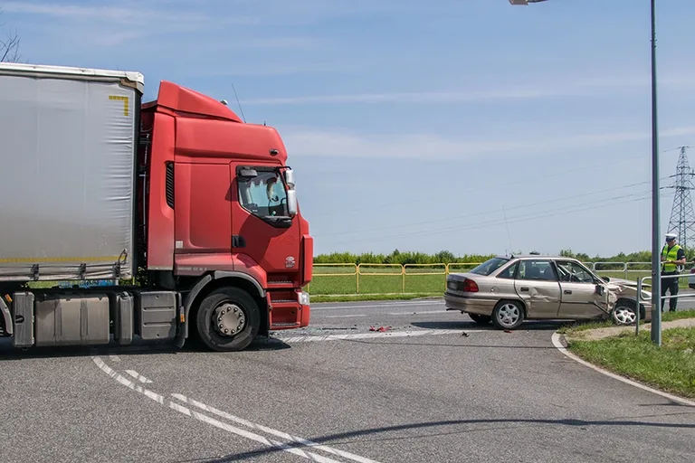 Kolejne zderzenie na drodze krajowej nr 60 (zdjęcia)