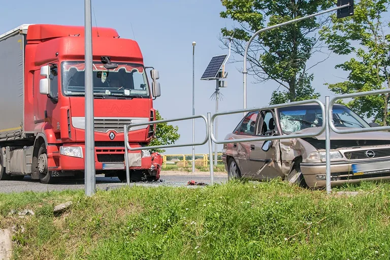 Kolejne zderzenie na drodze krajowej nr 60 (zdjęcia)