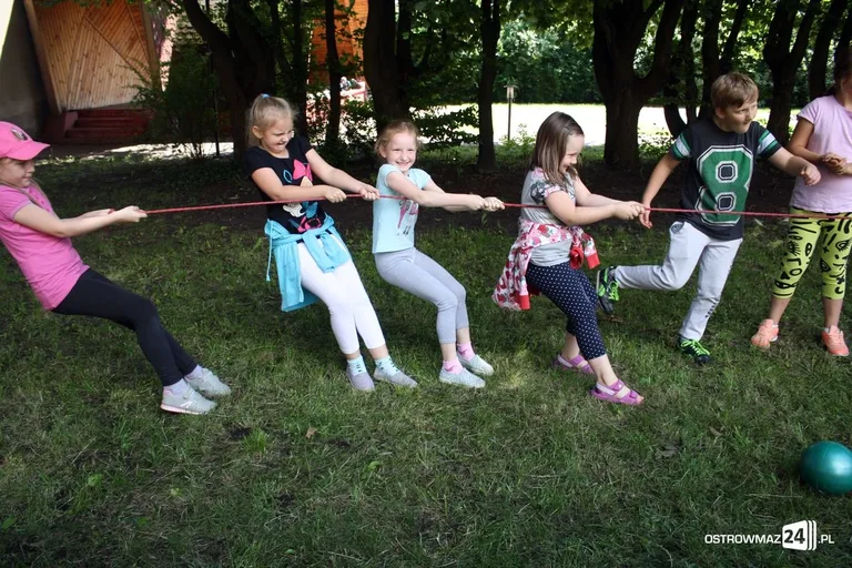 Zabawy na półkoloniach artystycznych MDK (zdjęcia)