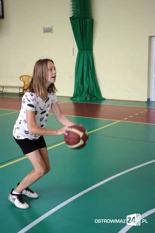 Koszykarska rywalizacja w murach ZSP nr 1 (zdjęcia)
