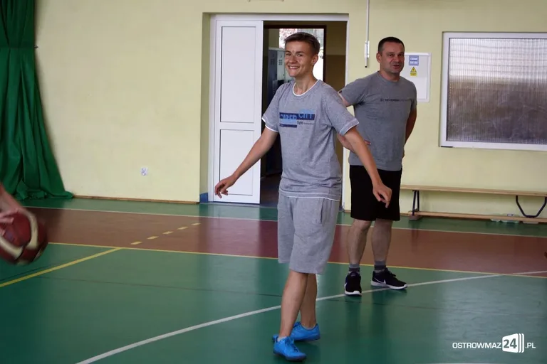 Koszykarska rywalizacja w murach ZSP nr 1 (zdjęcia)