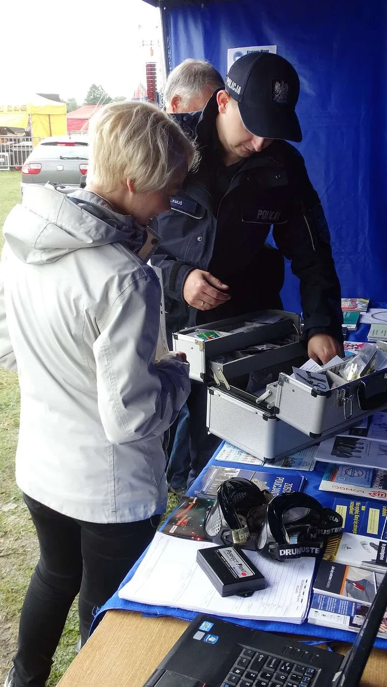 Festyn w Broku z udziałem mundurowych (zdjęcia)