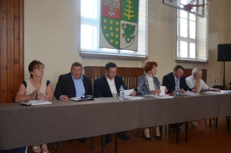 Starosta ostrowski Zbigniew Kamiński z absolutorium (zdjęcia)