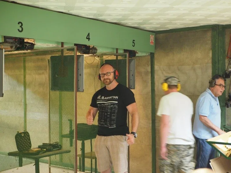 Strzelali z broni historycznej (zdjęcia)