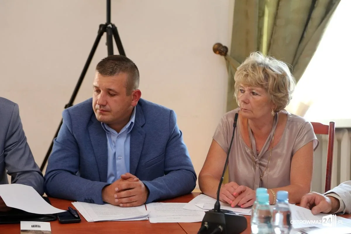 Skarga na burmistrza wywołała burzę rozmów podczas sesji (zdjęcia)