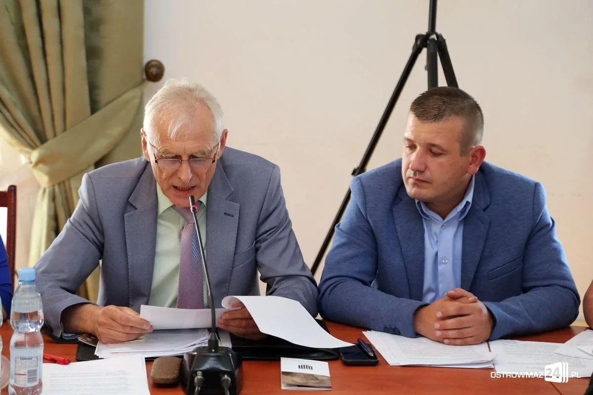 Skarga na burmistrza wywołała burzę rozmów podczas sesji (zdjęcia)