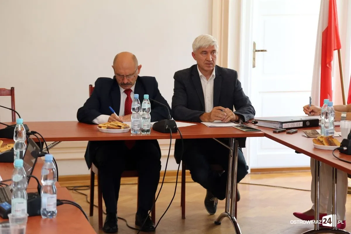Skarga na burmistrza wywołała burzę rozmów podczas sesji (zdjęcia)