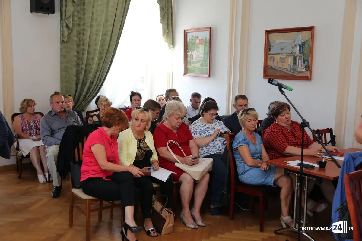 Skarga na burmistrza wywołała burzę rozmów podczas sesji (zdjęcia)