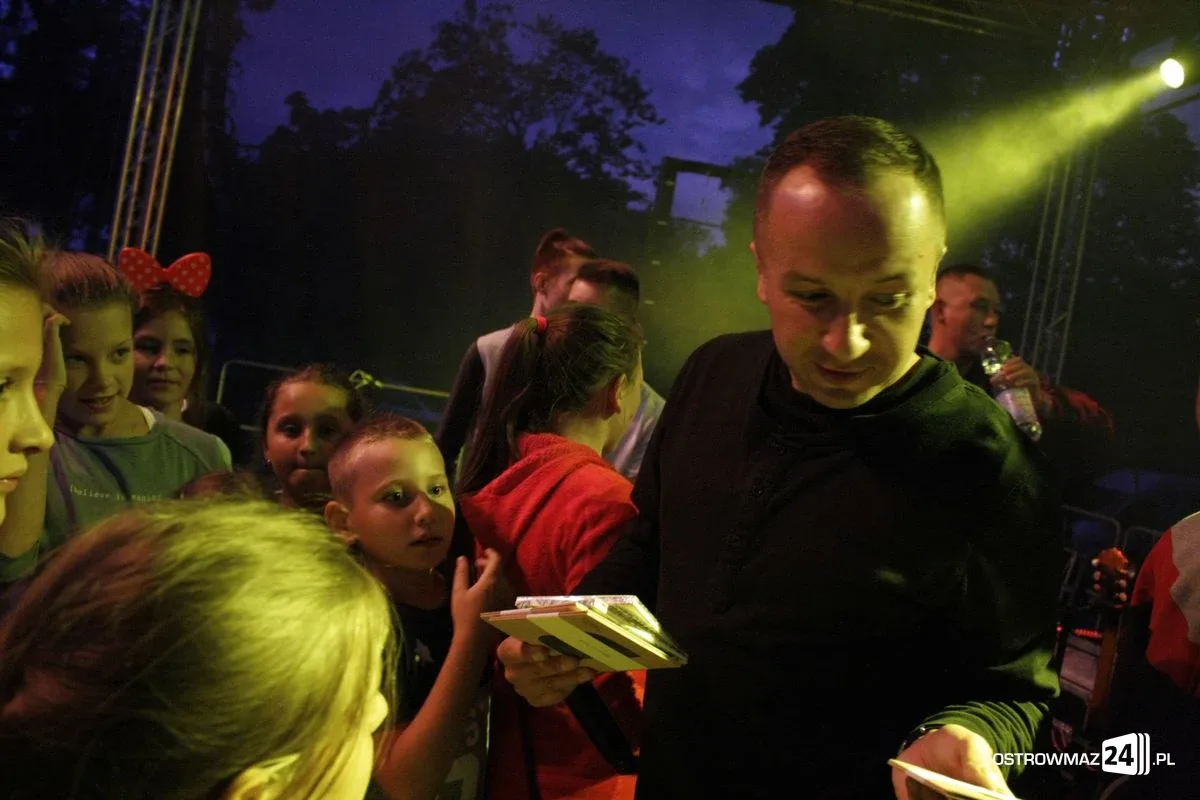"Pożegnanie lata" z rapem przy stawie miejskim (zdjęcia)