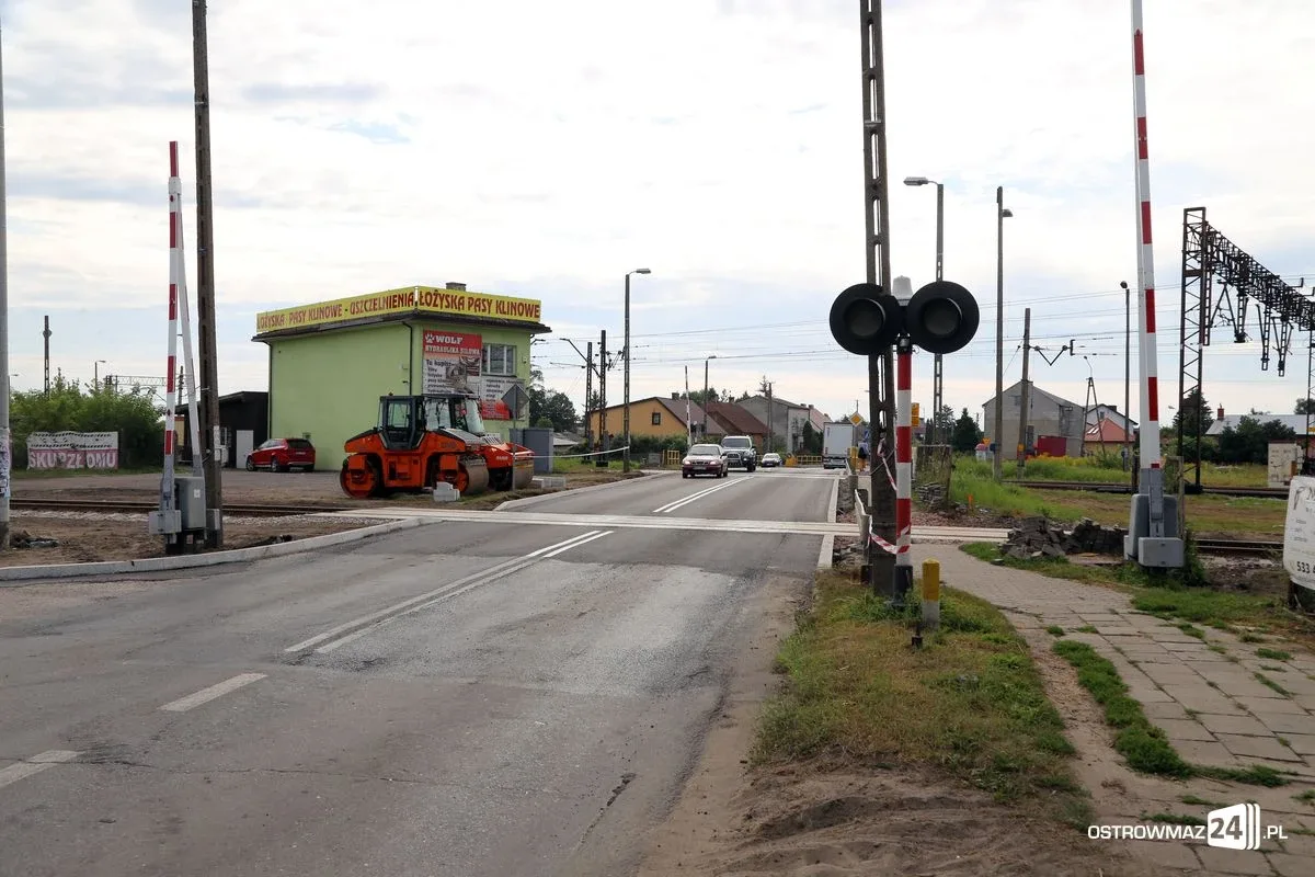 Remont przejazdu kolejowego na drodze wojewódzkiej nr 627 zakończony (zdjęcia)