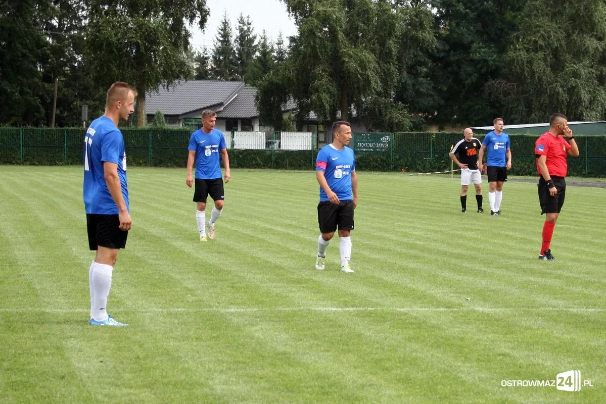 Ostrovia bez szans w starciu z KS CK Troszyn (zdjęcia)
