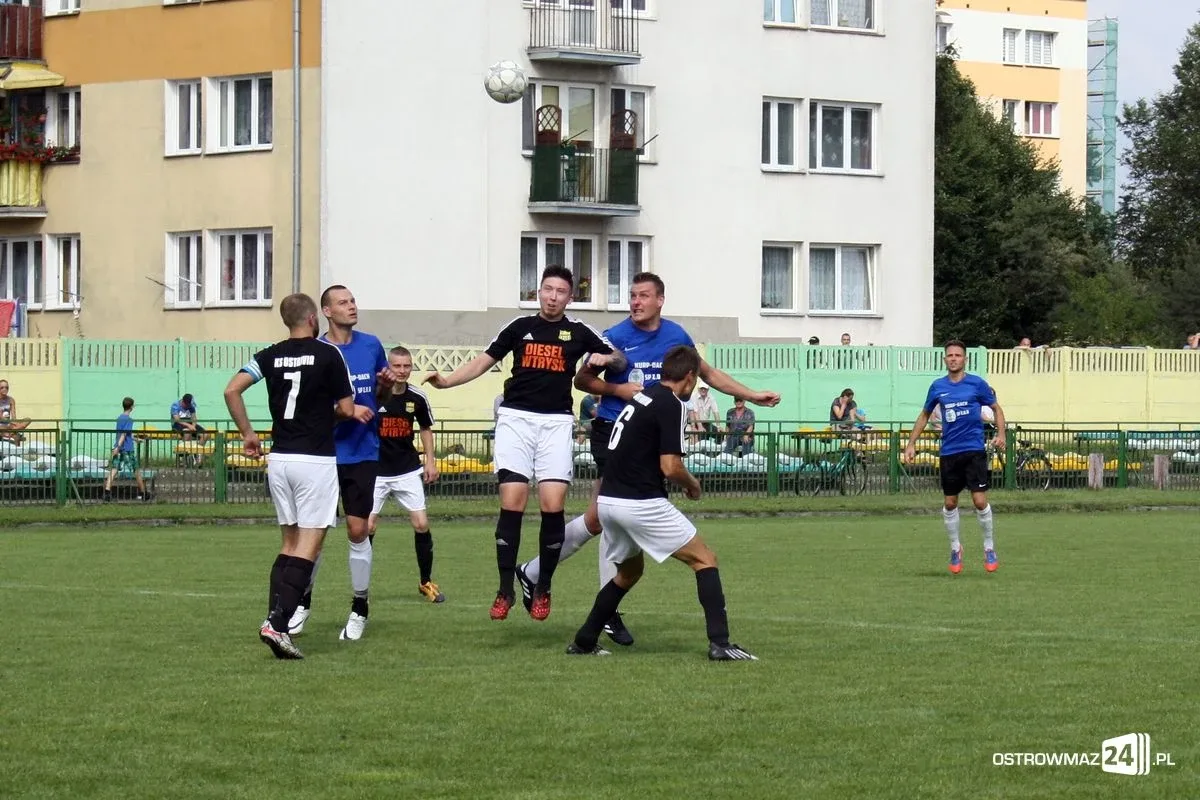 Ostrovia bez szans w starciu z KS CK Troszyn (zdjęcia)