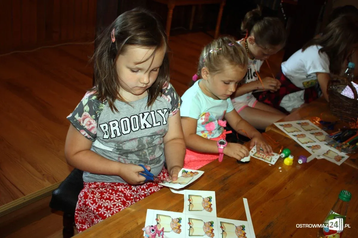 Wakacyjna przygoda z książką w ostrowskiej bibliotece (zdjęcia)