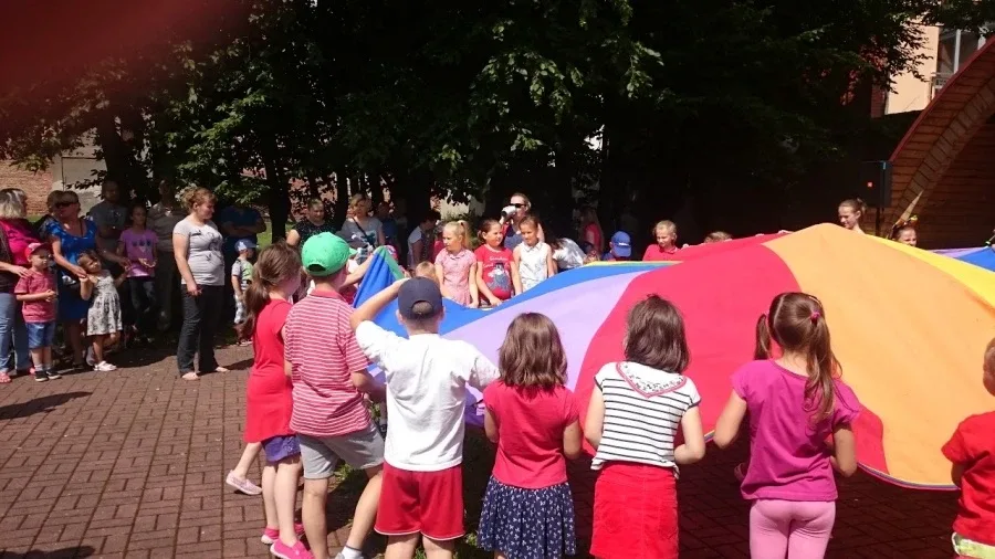 Aktywne wakacje wychowanków miejskiej świetlicy (zdjęcia)