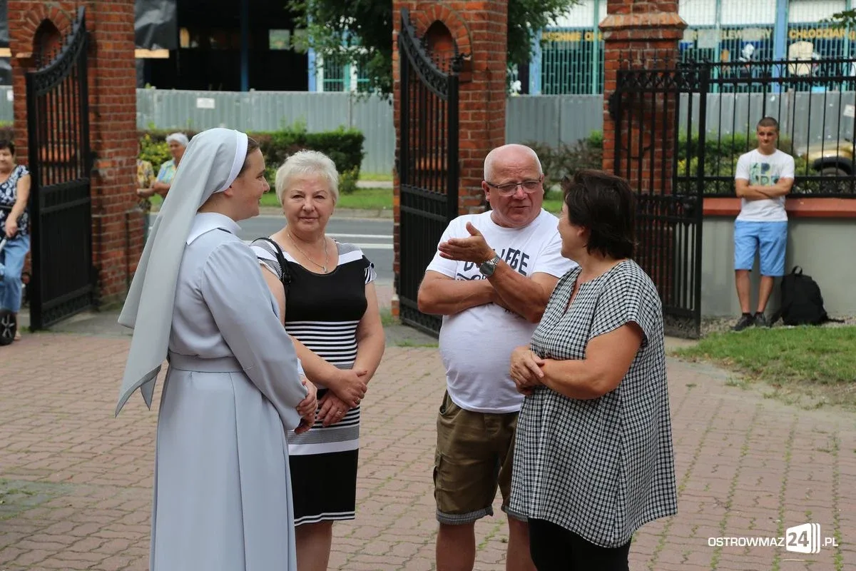 Ostrowscy pielgrzymi wyruszyli na Jasną Górę (zdjęcia, wideo)