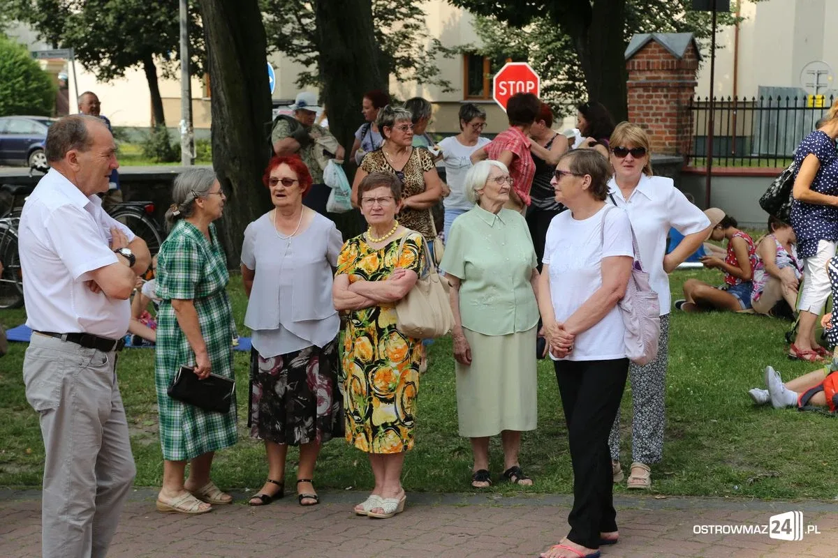 Ostrowscy pielgrzymi wyruszyli na Jasną Górę (zdjęcia, wideo)