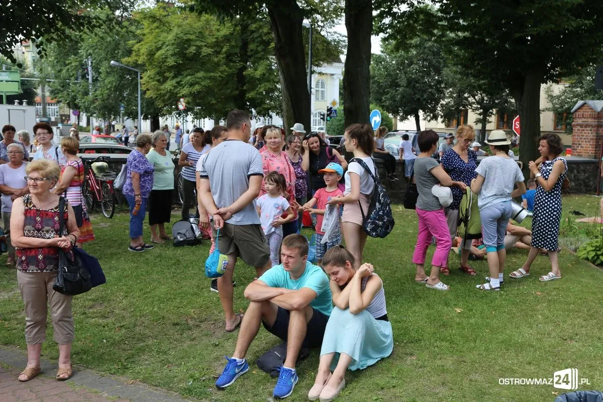 Ostrowscy pielgrzymi wyruszyli na Jasną Górę (zdjęcia, wideo)