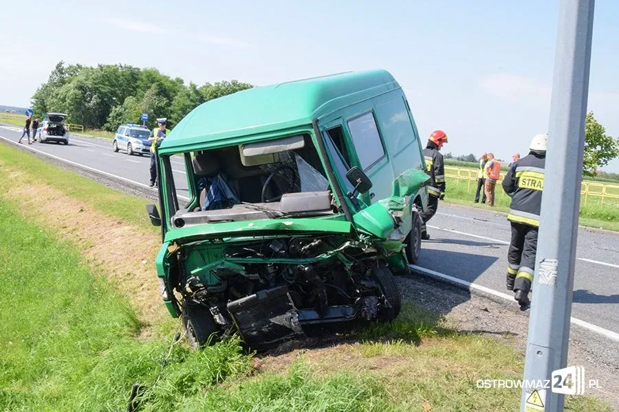 Czołówka na dk nr 60. Sprawcą mieszkaniec powiatu ostrowskiego (zdjęcia)