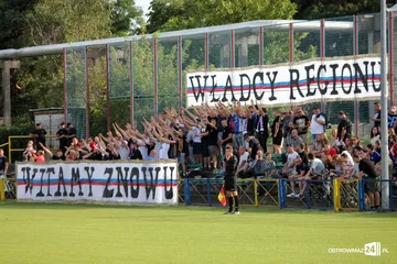 Święto piłki w Ostrołęce. Lekcja futbolu dla GKS Andrzejewo (zdjęcia)
