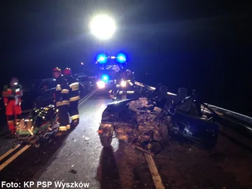 Wypadek na "ósemce". Akcja ratunkowa trwała ponad pięć godzin (zdjęcia)