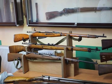 Strzelali z broni historycznej (zdjęcia)