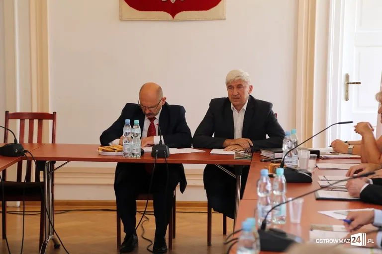 Skarga na burmistrza wywołała burzę rozmów podczas sesji (zdjęcia)