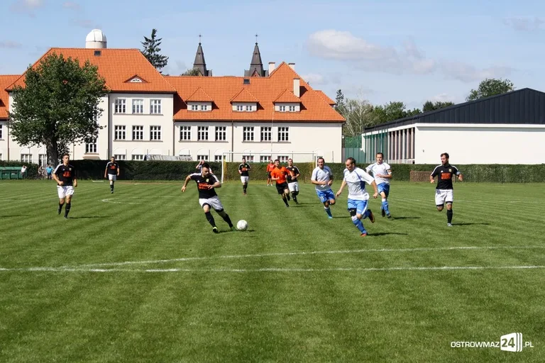 Punkt Ostrovii w starciu z Koroną Szydłowo (zdjęcia)