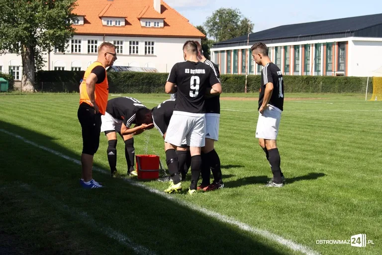 Punkt Ostrovii w starciu z Koroną Szydłowo (zdjęcia)