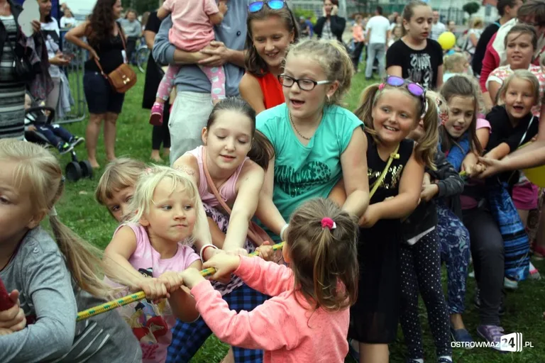 Zabawy dla najmłodszych na pożegnanie lata (zdjęcia)